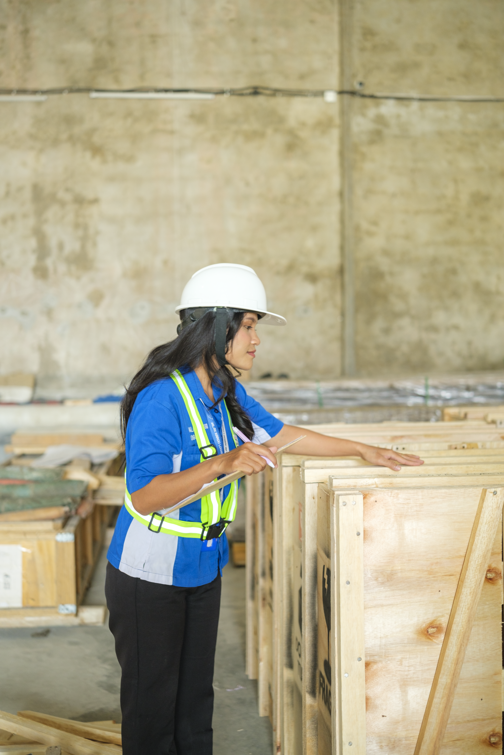 Wooden crates built on site around the goods